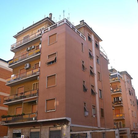 Tia Tourist Apartment Roma Exterior foto