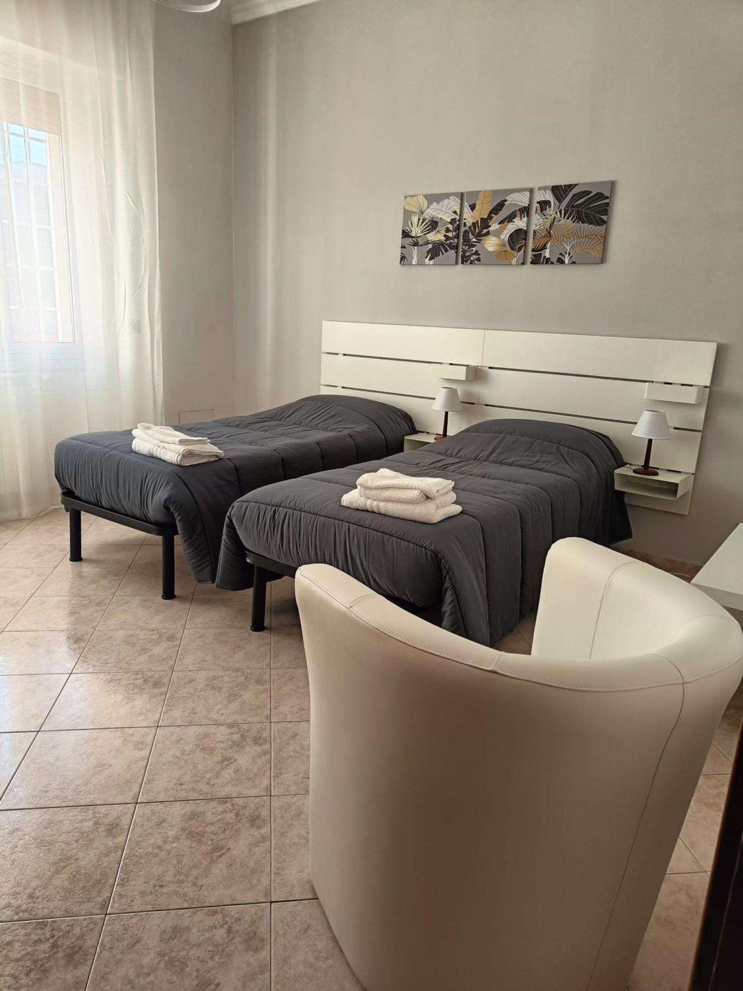 Tia Tourist Apartment Roma Exterior foto